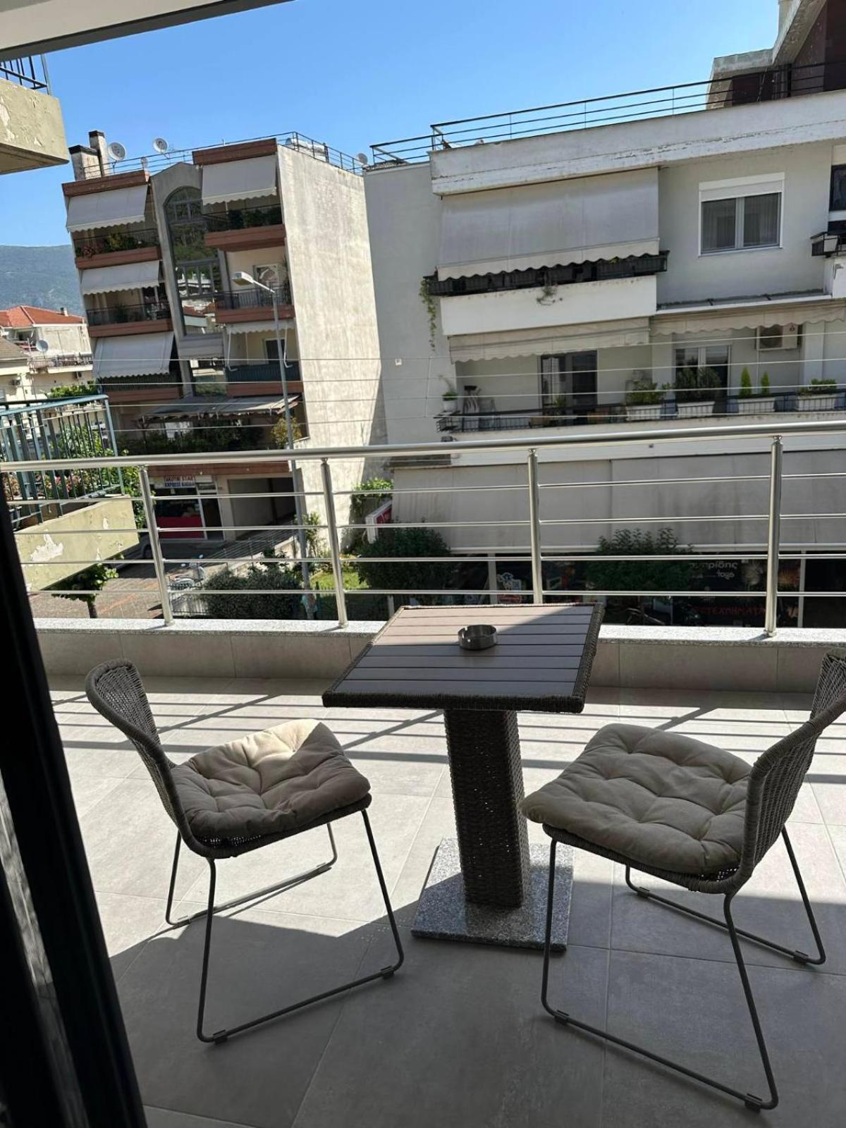 Poly S Home يانينة المظهر الخارجي الصورة